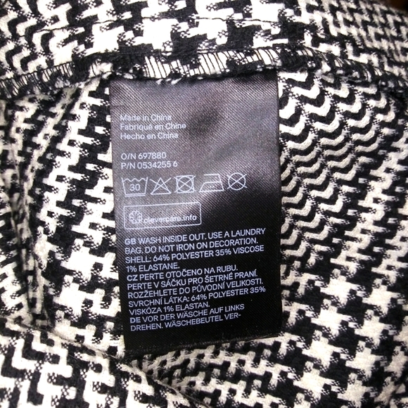 H&M Retro Style Black & White Houndstooth Sequinned Swan Brooch Sheath Dress - Picture 11 of 12